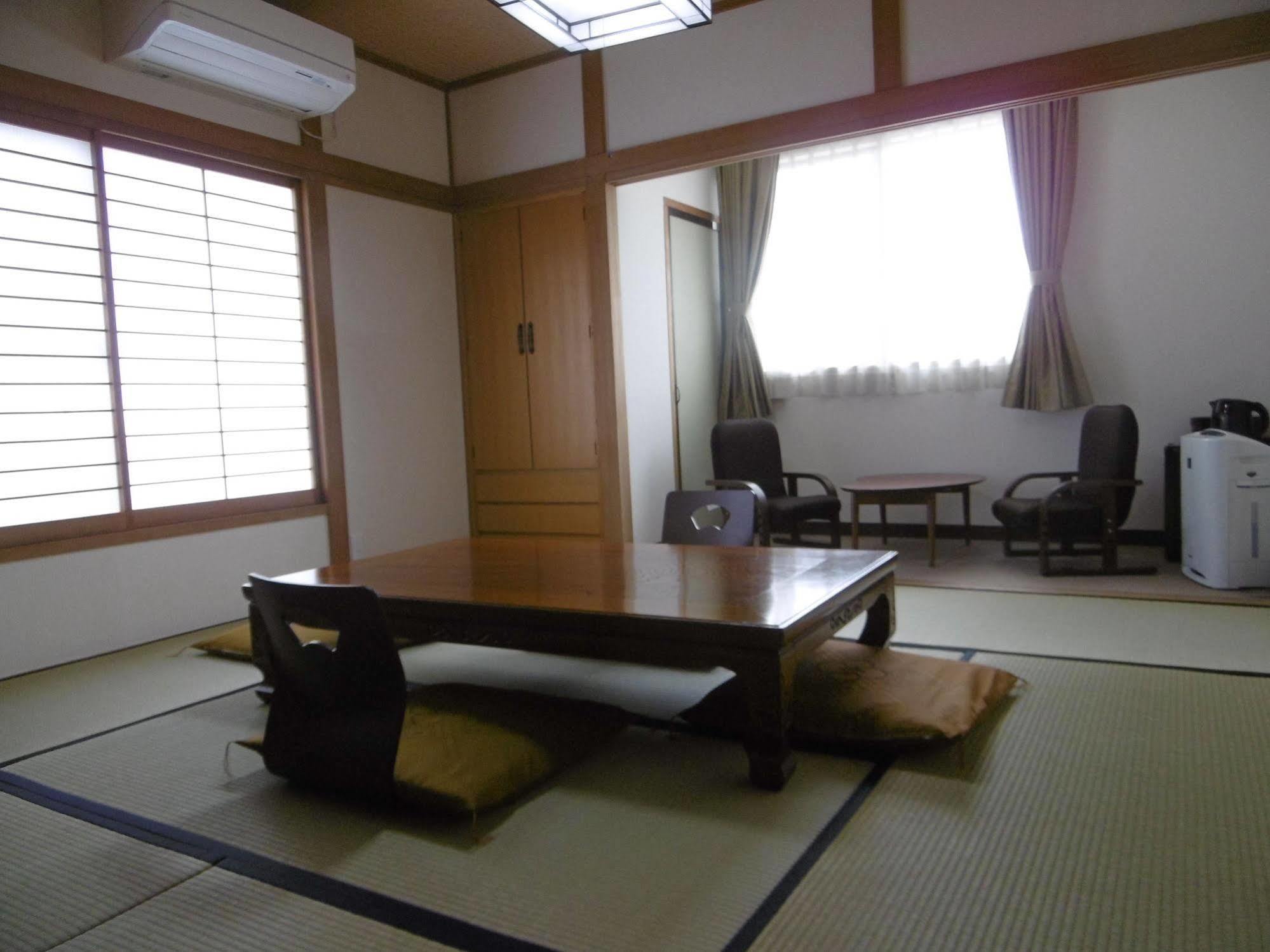 Hotel Togariishi Тино Экстерьер фото
